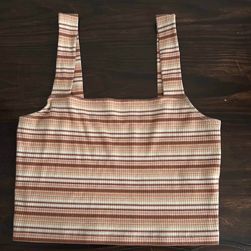 One of my favorite cropped tank tops, unfortunately, it doesn’t fit anymore!